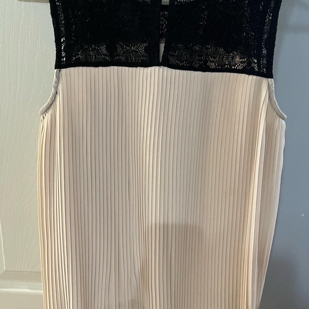 CLOSET CLEANOUT!!! - Picture 2 of 2